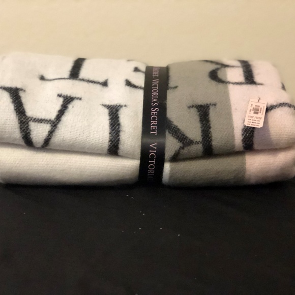 Throw blanket - Picture 2 of 3